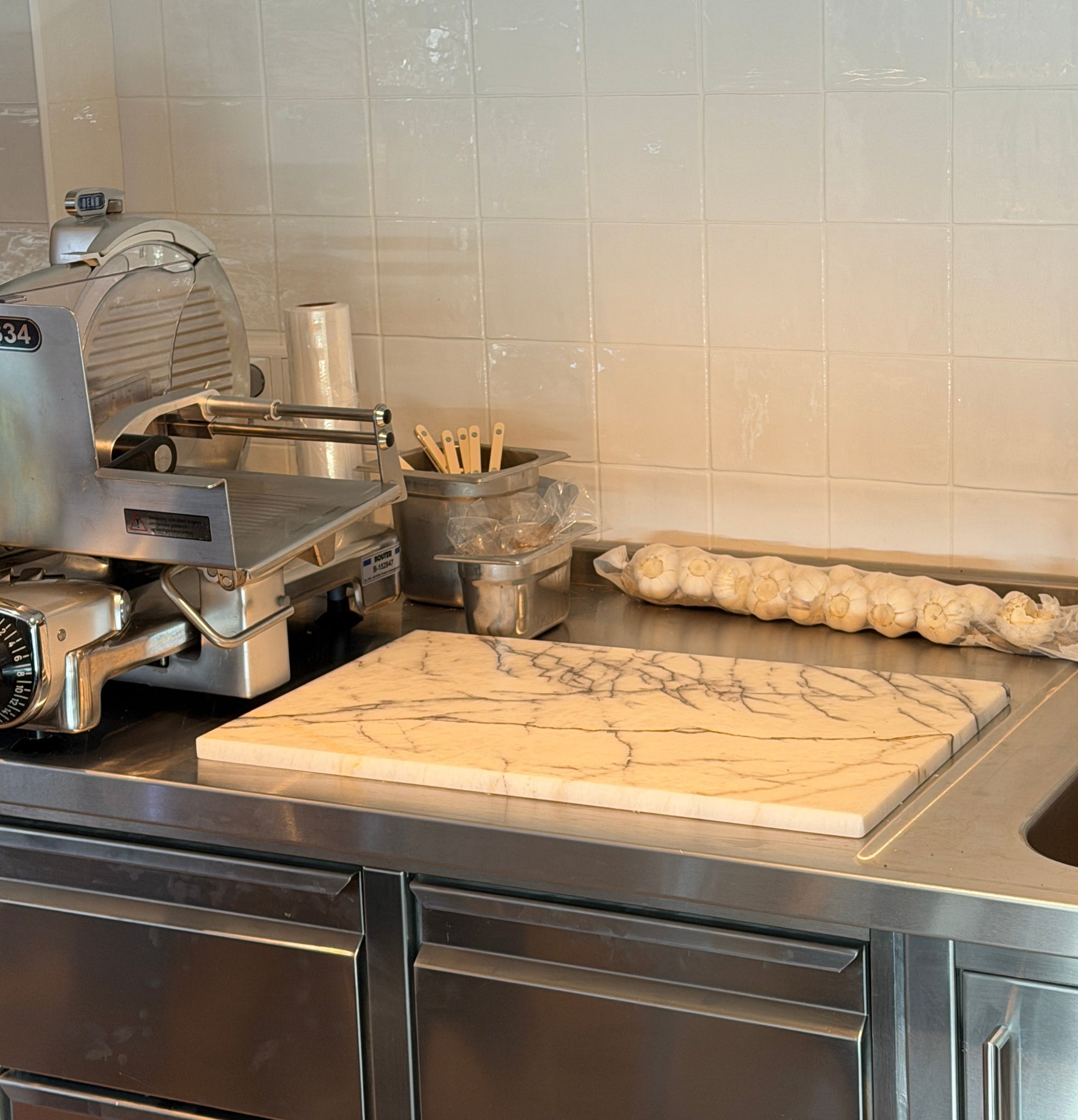 Weißes Marmorbrett „Victor“ groß