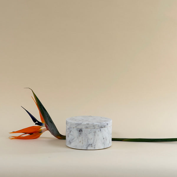 Weißes Marmor „Halo“ Keepsake-Objekt