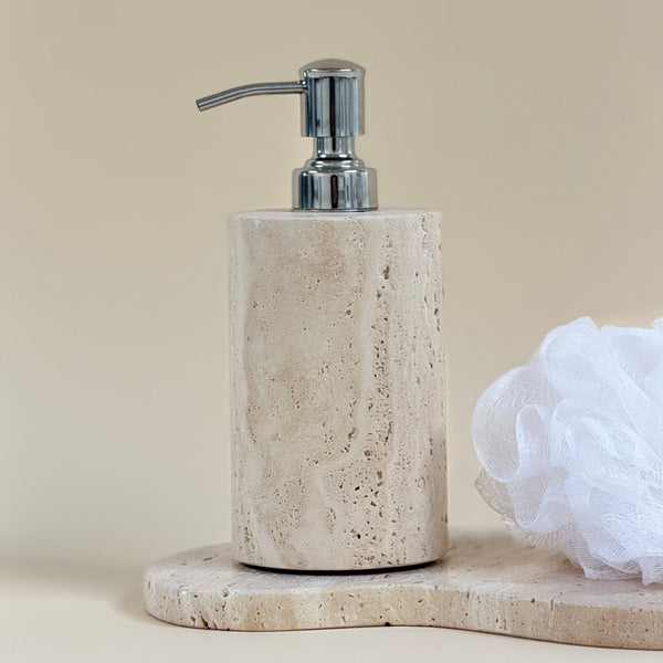 Beige Travertin „24/7“ Seifenspender