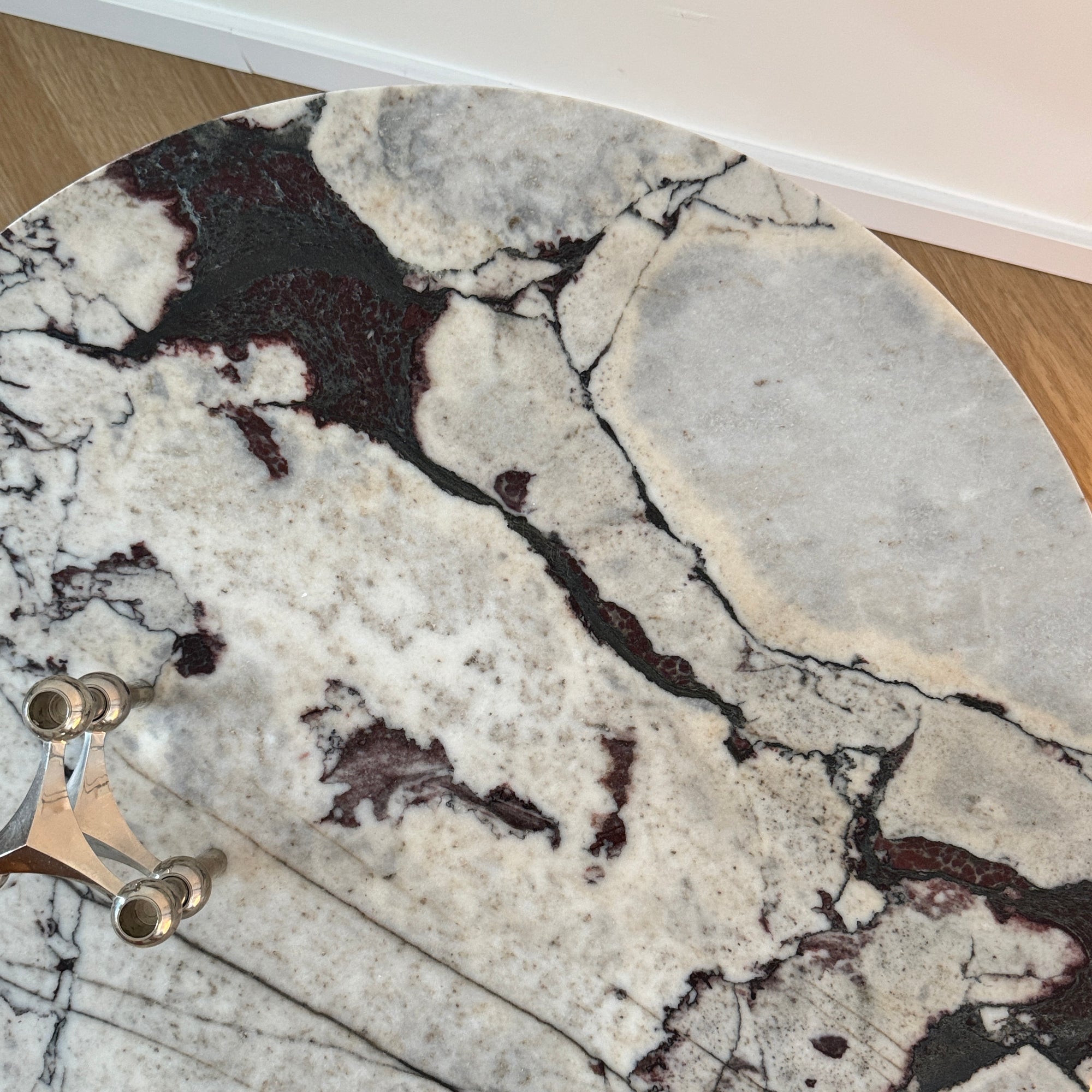 Stoned, not wasted: Beistelltisch 'MANHATTAN 60'