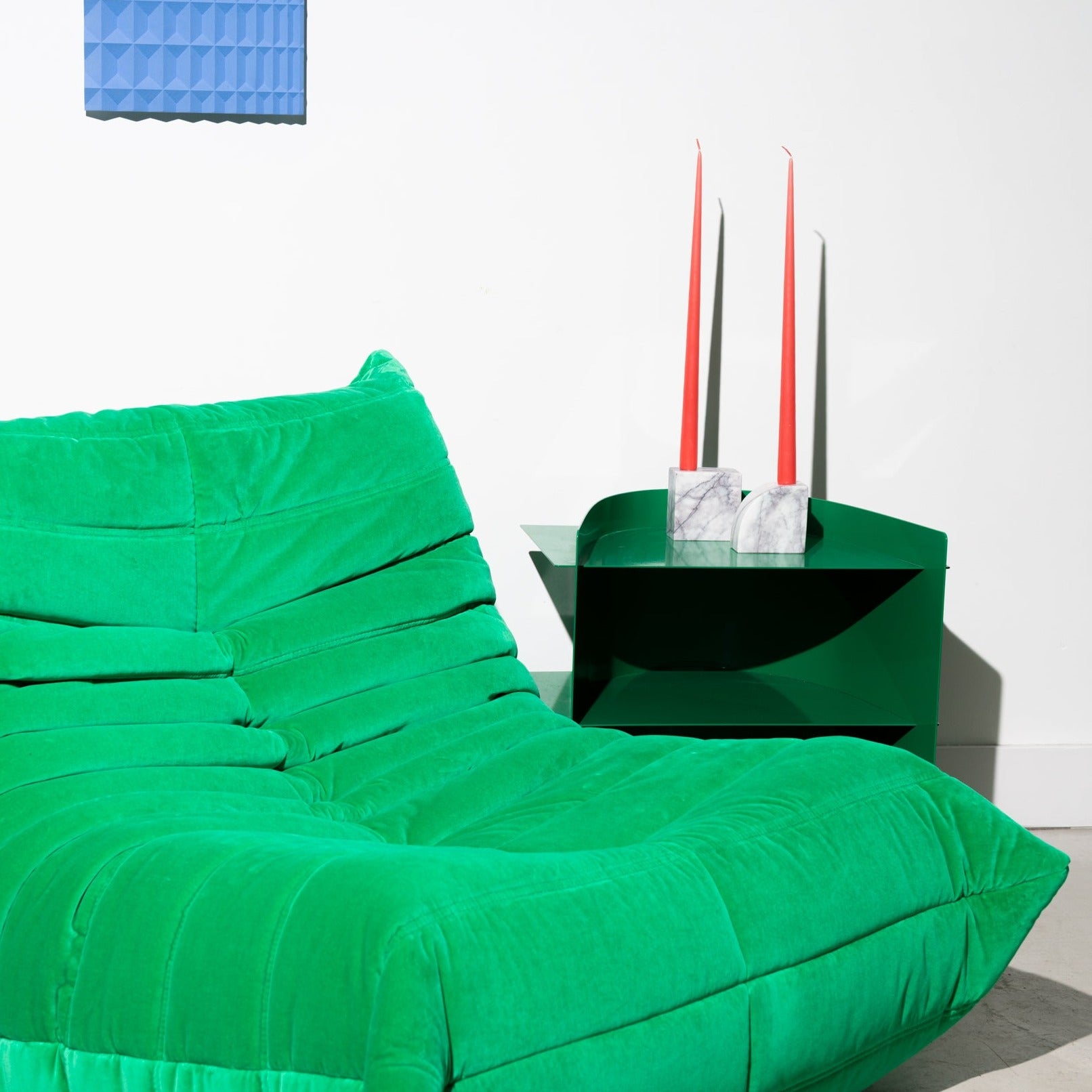 Stoned, not wasted: Weißer Marmor-Kerzenhalter „Nova“