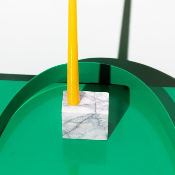 Stoned, not wasted: Auffälliger weißer Marmor-Kerzenhalter „Pixel“