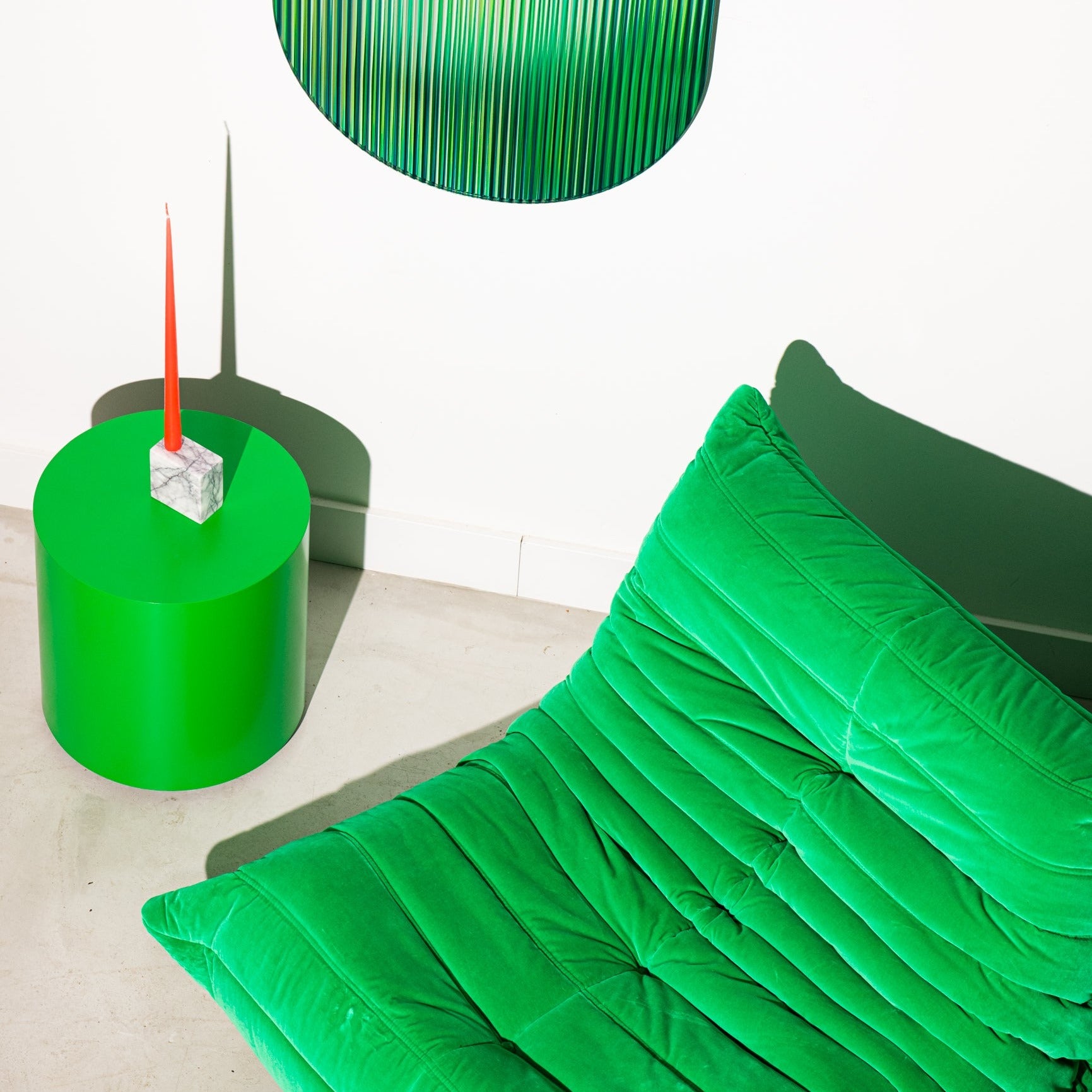 Stoned, not wasted: Auffälliger weißer Marmor-Kerzenhalter „Pixel“