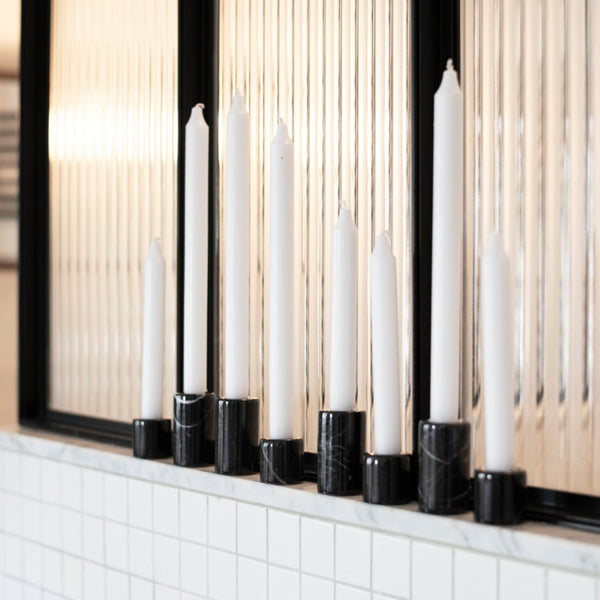 Stoned, not wasted: Schwarzer Marmor-Kerzenhalter L